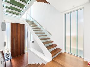 5106 Pacific Avenue, Marina Del Rey CA 90292