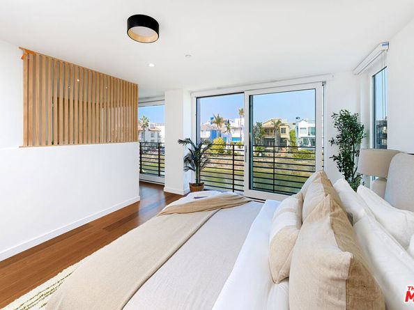 5106 Pacific Avenue, Marina Del Rey CA 90292