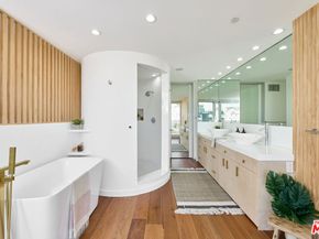 5106 Pacific Avenue, Marina Del Rey CA 90292