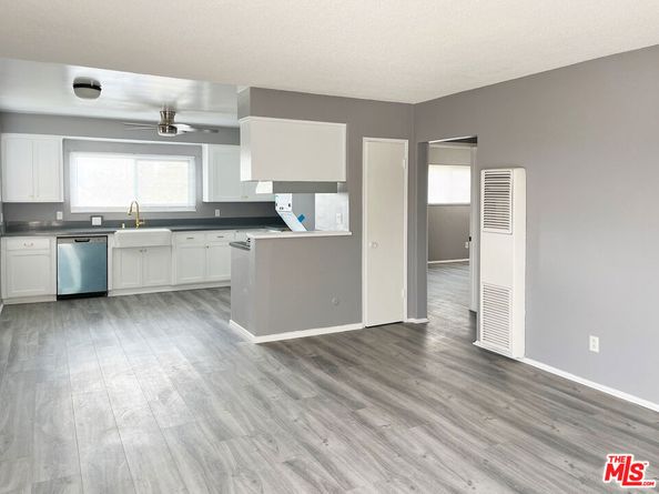 2250 N Frederic Street, Burbank CA 91504