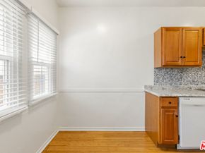 5320 W Olympic Boulevard, Los Angeles CA 90036