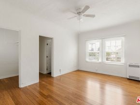 5320 W Olympic Boulevard, Los Angeles CA 90036