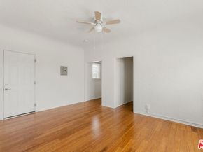 5320 W Olympic Boulevard, Los Angeles CA 90036