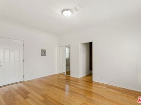 5320 W Olympic Boulevard, Los Angeles CA 90036