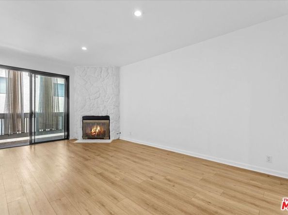 8162 Manitoba Street 209, Playa Del Rey CA 90293