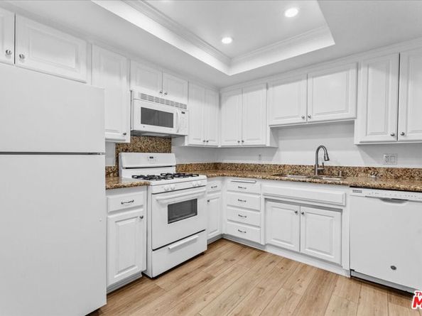 8162 Manitoba Street 209, Playa Del Rey CA 90293