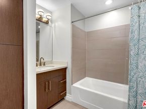 1248 N Laurel Avenue 103, West Hollywood CA 90046