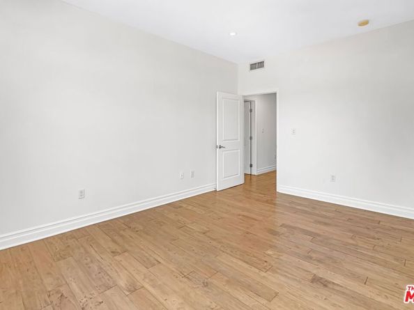 1248 N Laurel Avenue 103, West Hollywood CA 90046
