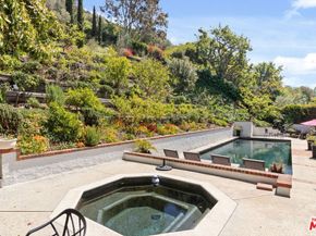 1060 Chantilly Road, Los Angeles CA 90077