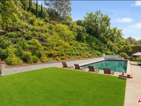 1060 Chantilly Road, Los Angeles CA 90077
