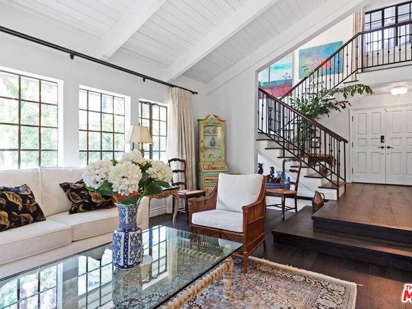 1060 Chantilly Road, Los Angeles CA 90077