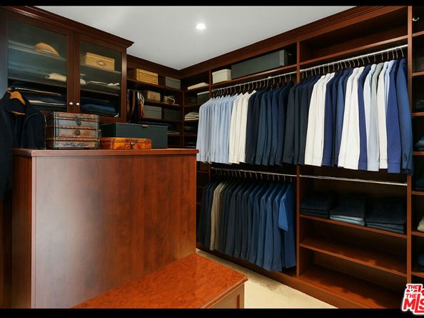 1060 Chantilly Road, Los Angeles CA 90077