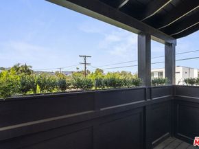 530 N Alta Vista Boulevard, Los Angeles CA 90036