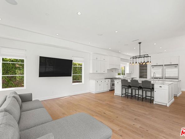 530 N Alta Vista Boulevard, Los Angeles CA 90036