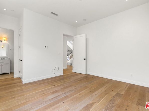 530 N Alta Vista Boulevard, Los Angeles CA 90036