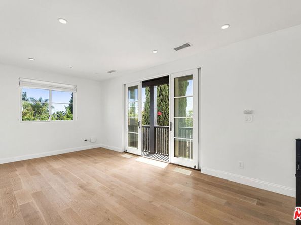 530 N Alta Vista Boulevard, Los Angeles CA 90036