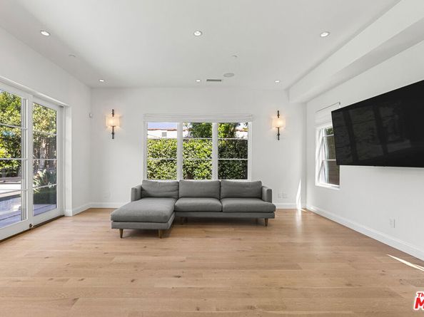 530 N Alta Vista Boulevard, Los Angeles CA 90036