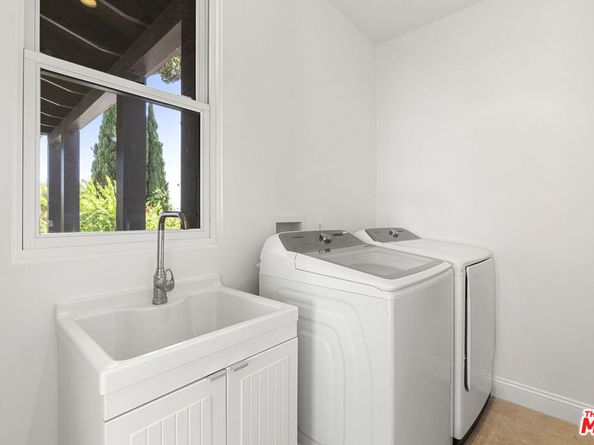 530 N Alta Vista Boulevard, Los Angeles CA 90036