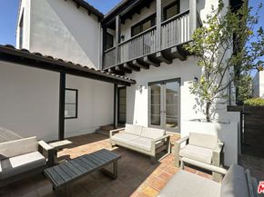 530 N Alta Vista Boulevard, Los Angeles CA 90036