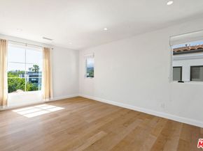 530 N Alta Vista Boulevard, Los Angeles CA 90036