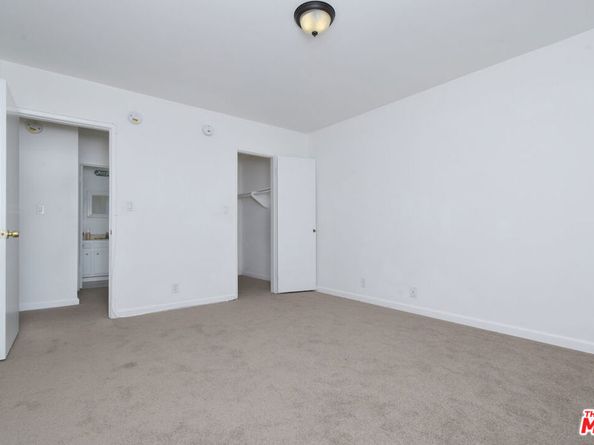 9301 Darby Avenue, Northridge CA 91325