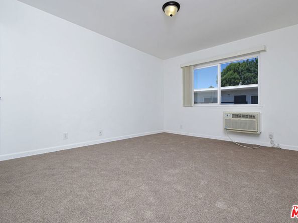 9301 Darby Avenue, Northridge CA 91325