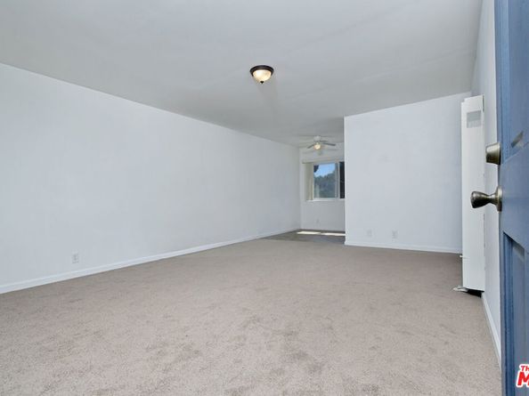 9301 Darby Avenue, Northridge CA 91325