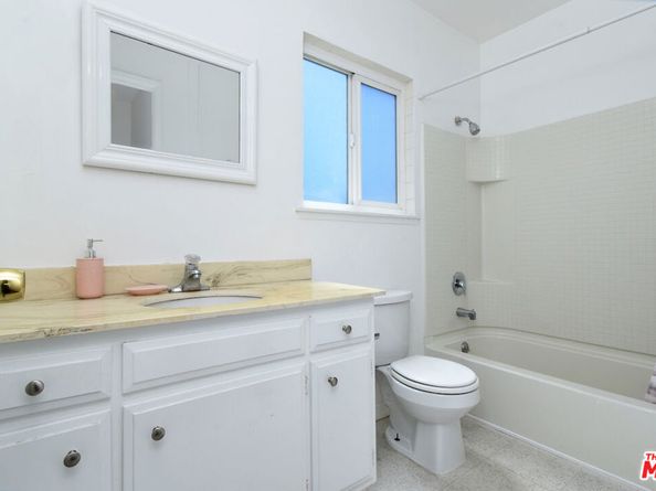 9301 Darby Avenue, Northridge CA 91325