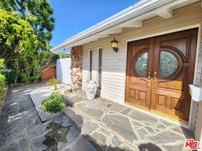 8130 Grimsby Avenue, Los Angeles CA 90045