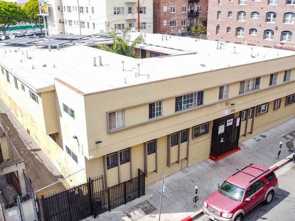 685 S Coronado Street, Los Angeles CA 90057