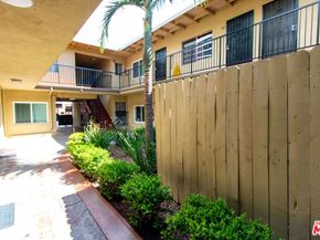 685 S Coronado Street, Los Angeles CA 90057