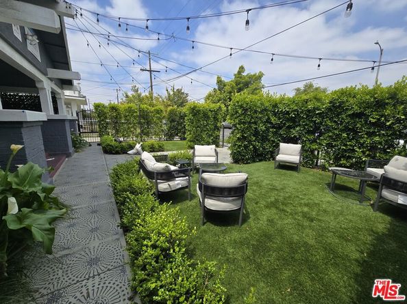 1324 W 30th Street, Los Angeles CA 90007