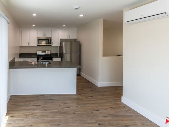 1324 W 30th Street, Los Angeles CA 90007