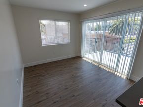 1324 W 30th Street, Los Angeles CA 90007