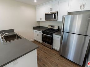 1324 W 30th Street, Los Angeles CA 90007