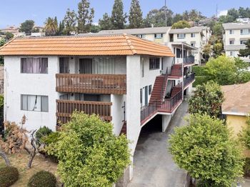 3813 Baldwin Street