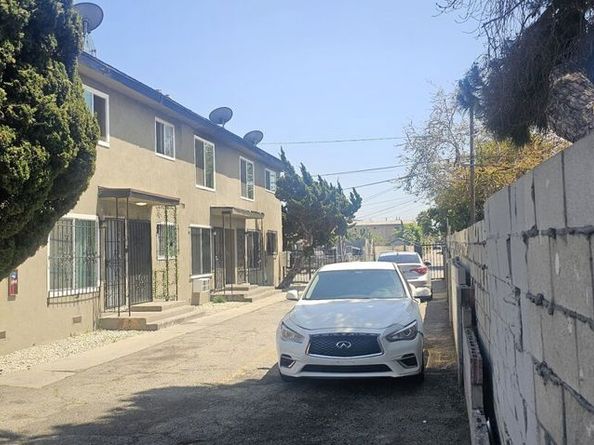 1115 W 111th Street, Los Angeles CA 90044