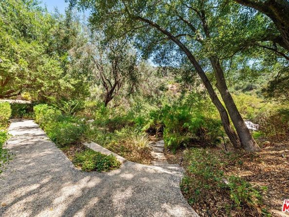 22760 Chamera Lane, Topanga CA 90290
