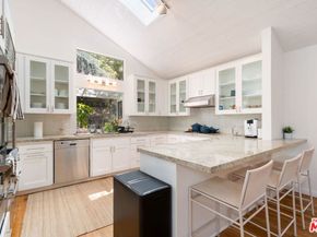 22760 Chamera Lane, Topanga CA 90290