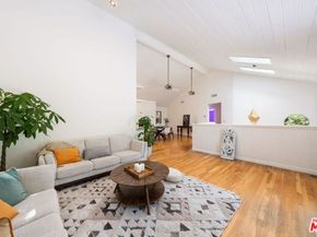 22760 Chamera Lane, Topanga CA 90290