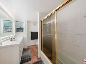 22760 Chamera Lane, Topanga CA 90290