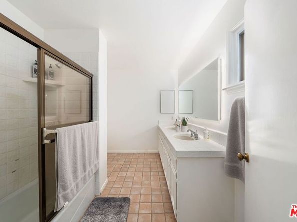 22760 Chamera Lane, Topanga CA 90290