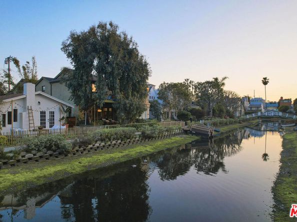 230 Sherman Canal, Venice CA 90291