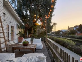 230 Sherman Canal, Venice CA 90291