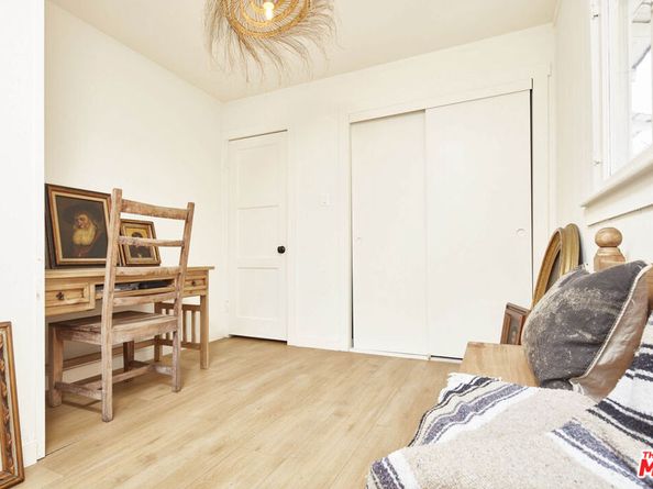 230 Sherman Canal, Venice CA 90291