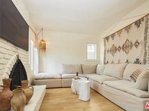 230 Sherman Canal, Venice CA 90291