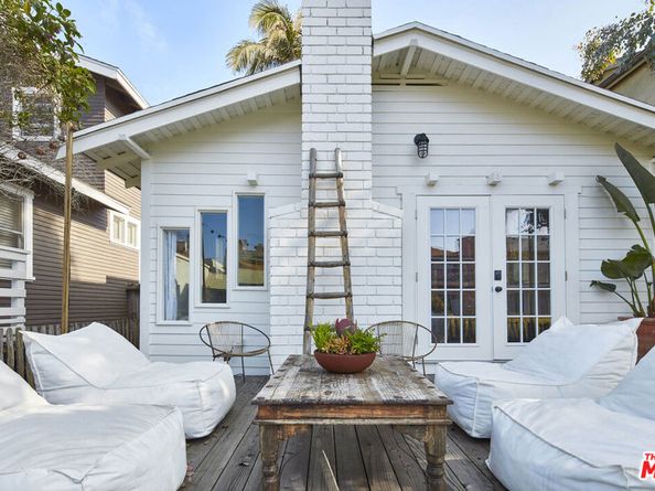 230 Sherman Canal, Venice CA 90291