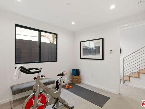 3807 S Verona Court, Los Angeles CA 90066