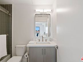 3807 S Verona Court, Los Angeles CA 90066