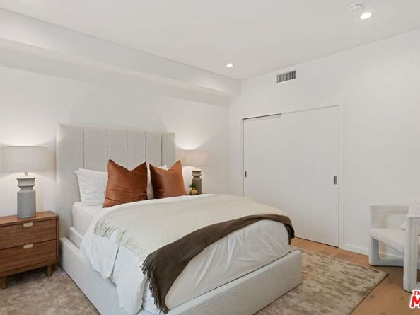 3807 S Verona Court, Los Angeles CA 90066
